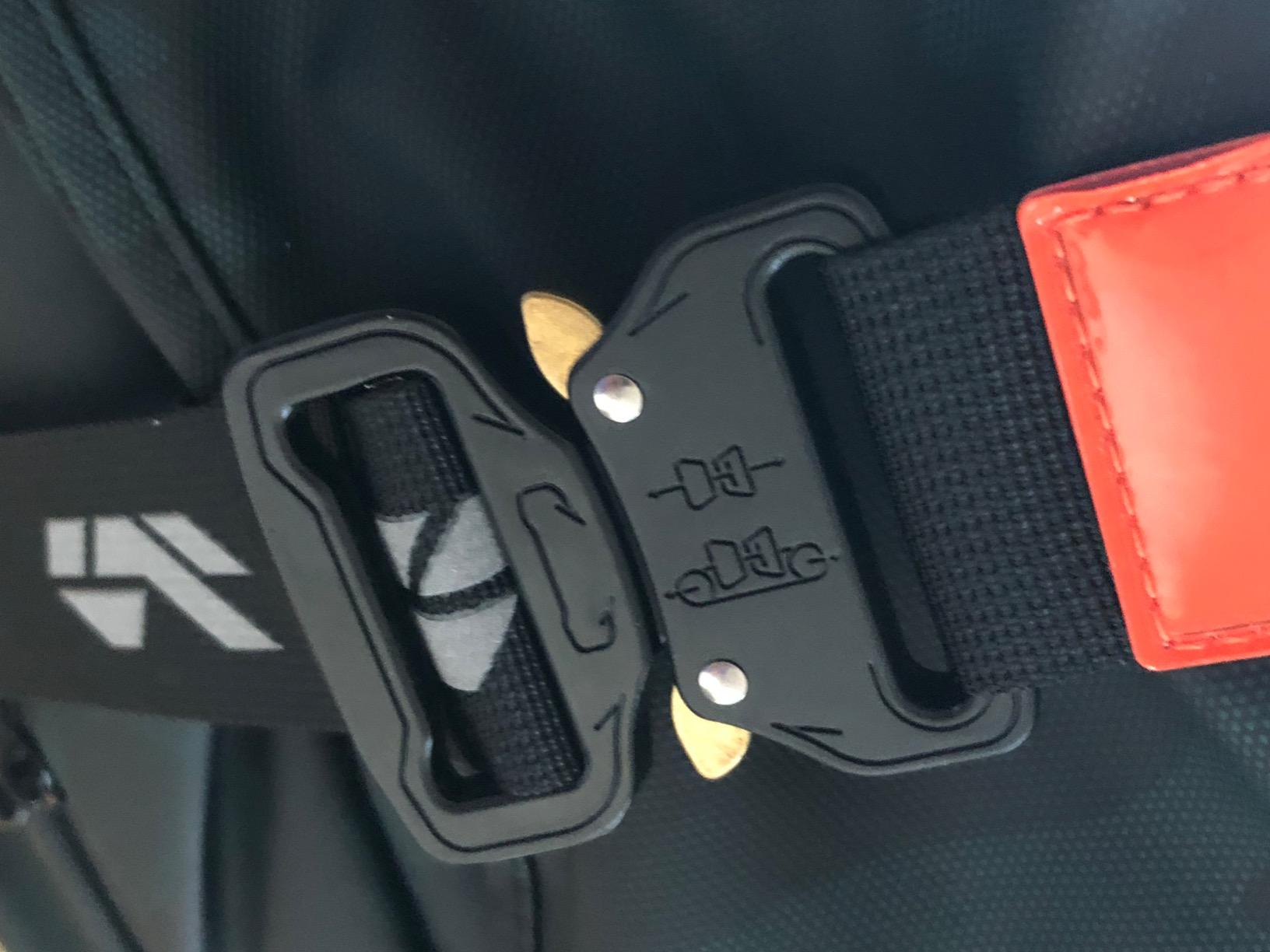 実用的に構築されており、非常に高品質です